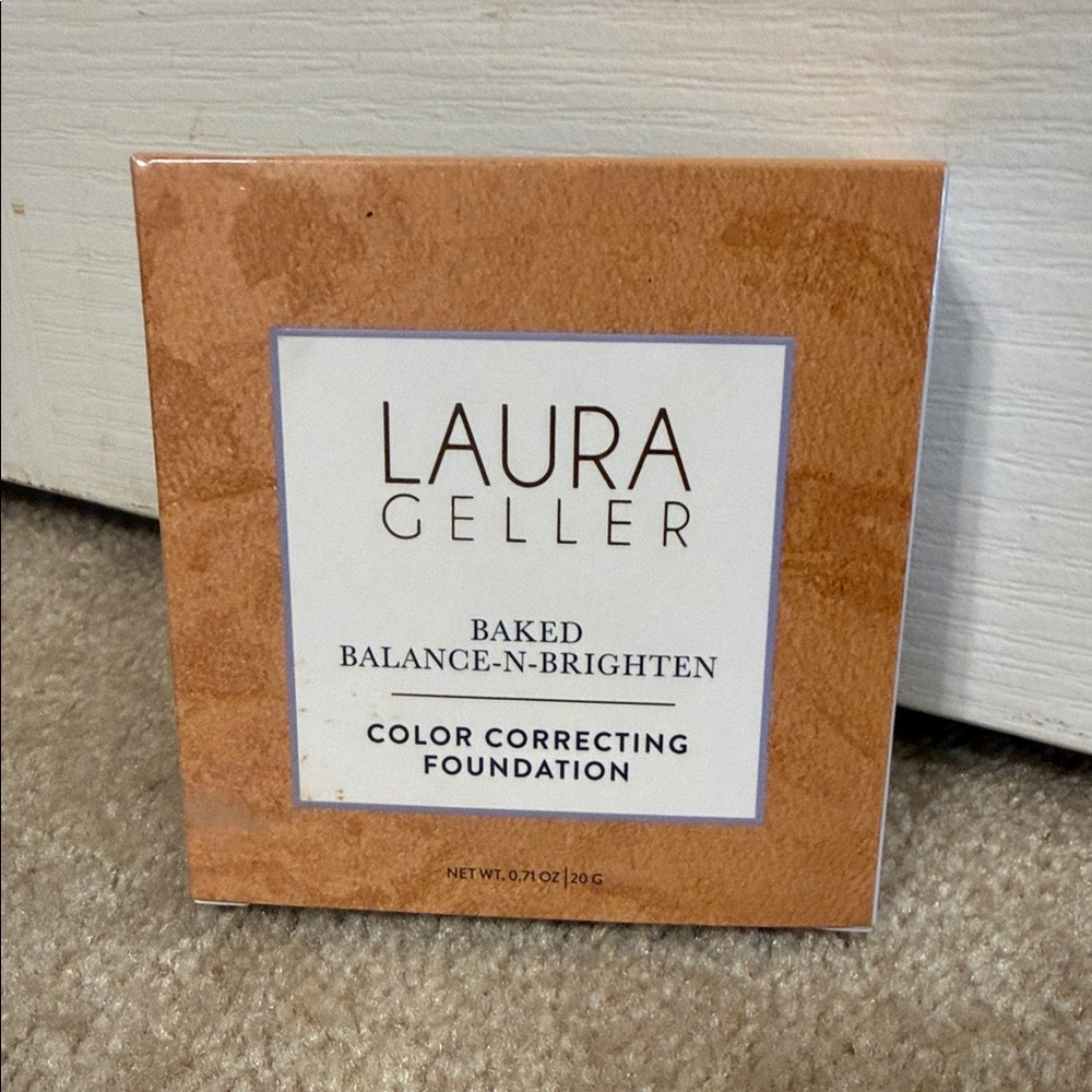 Laura Geller Baked Balance-N-Brighten Foundation in Tan